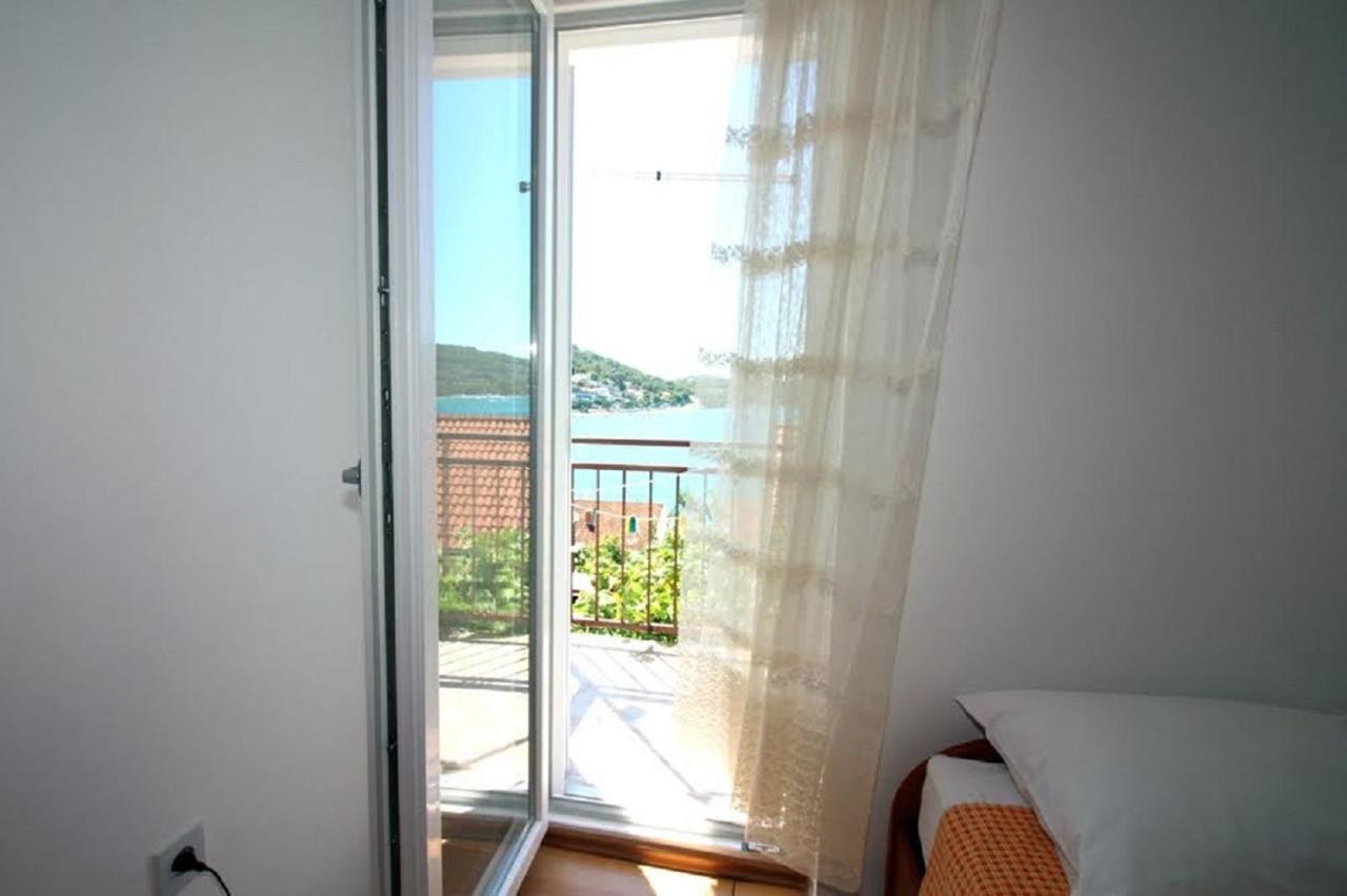 Apartmani Stanko Tisno Esterno foto