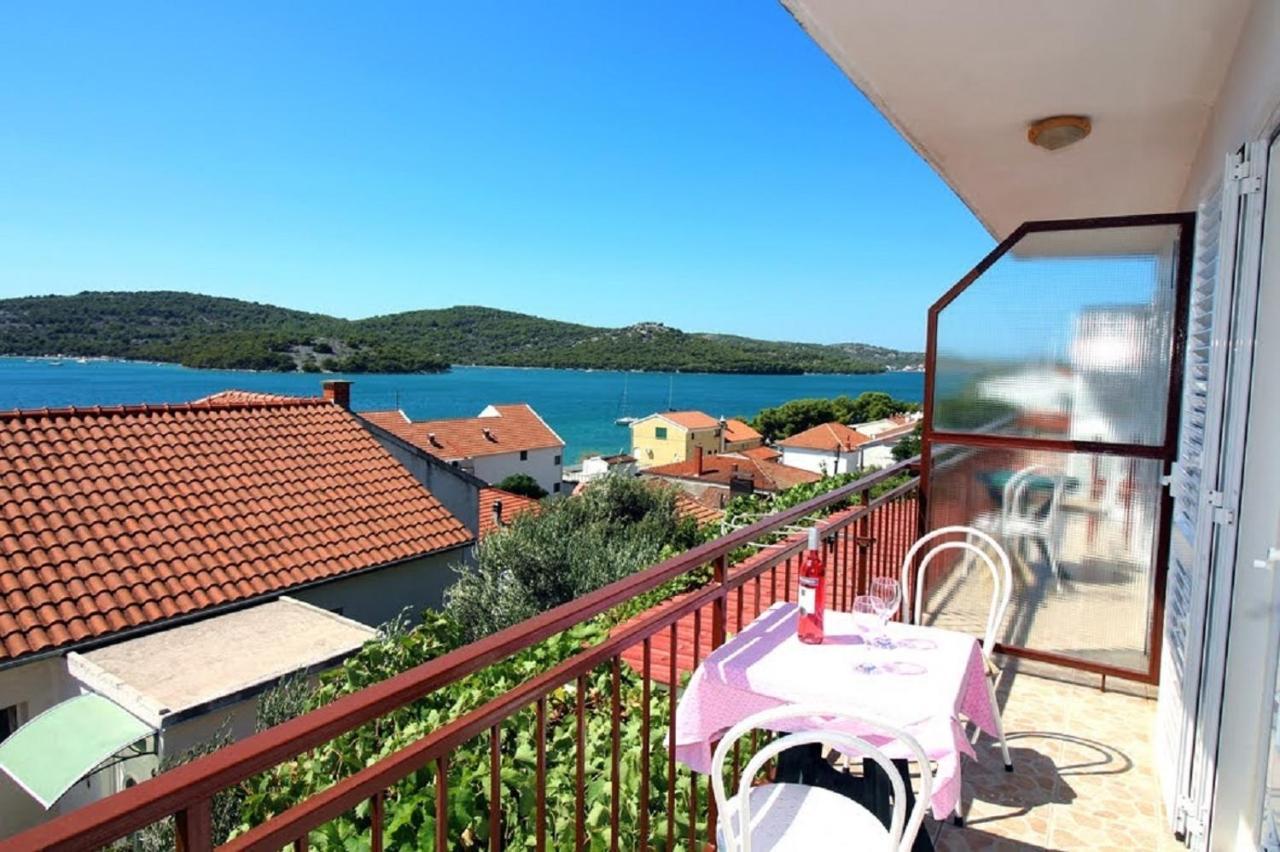 Apartmani Stanko Tisno Esterno foto