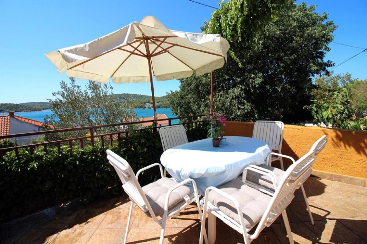 Apartmani Stanko Tisno Esterno foto