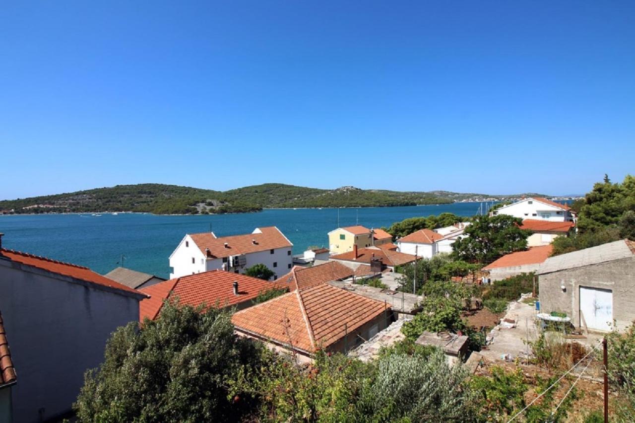 Apartmani Stanko Tisno Esterno foto