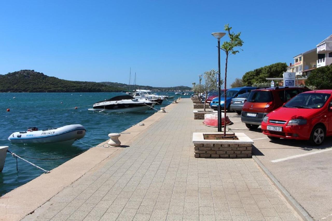 Apartmani Stanko Tisno Esterno foto