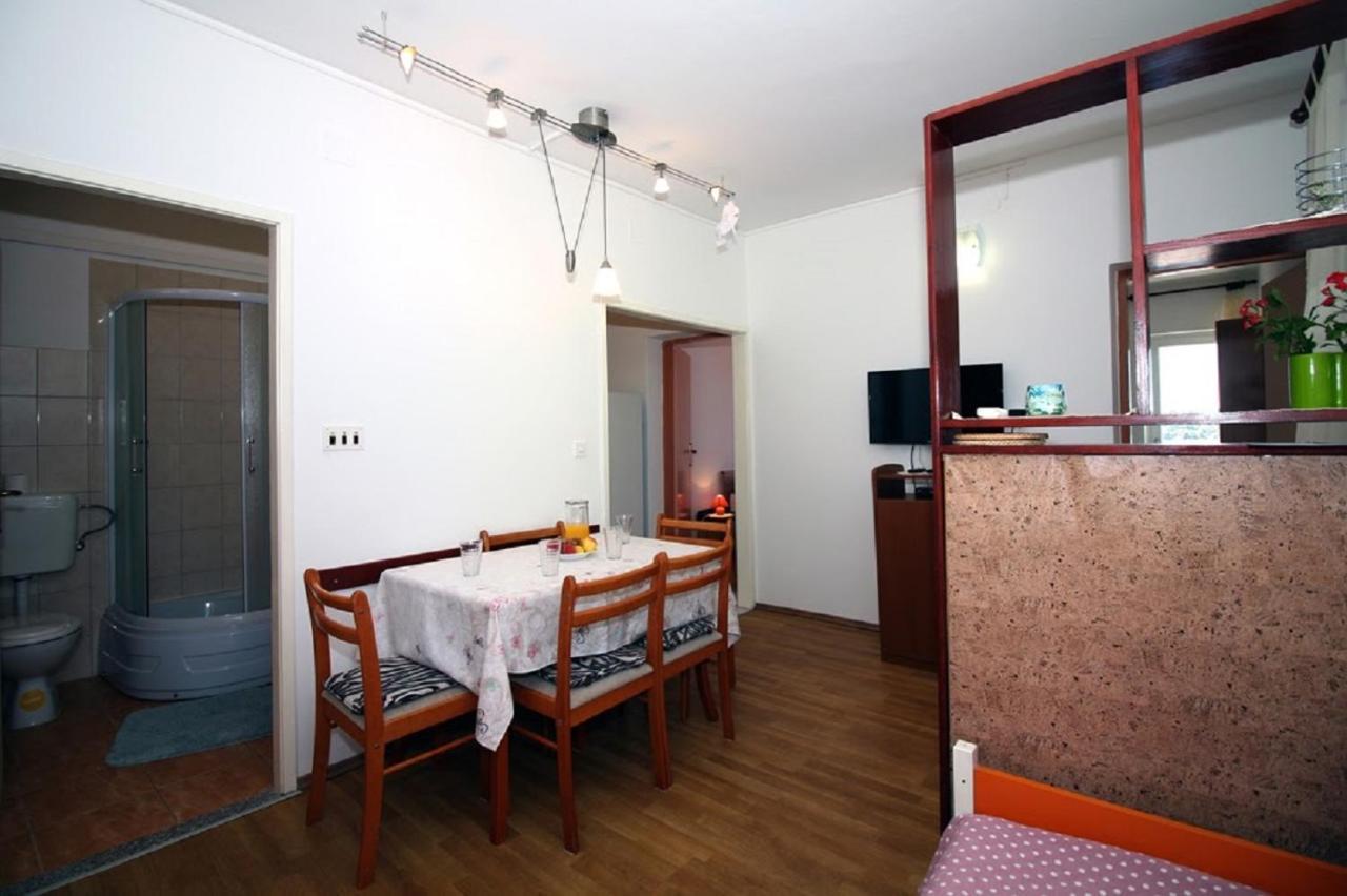 Apartmani Stanko Tisno Esterno foto