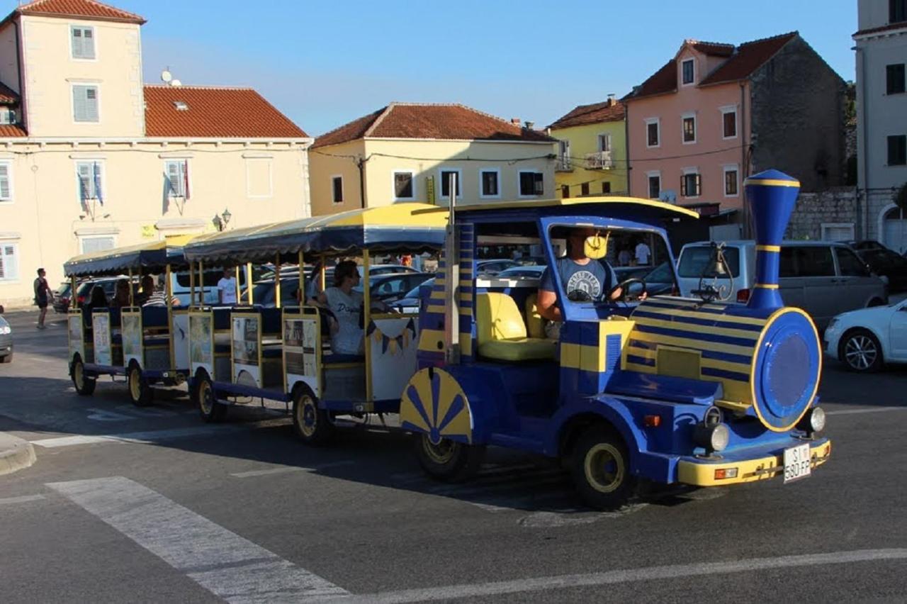 Apartmani Stanko Tisno Esterno foto