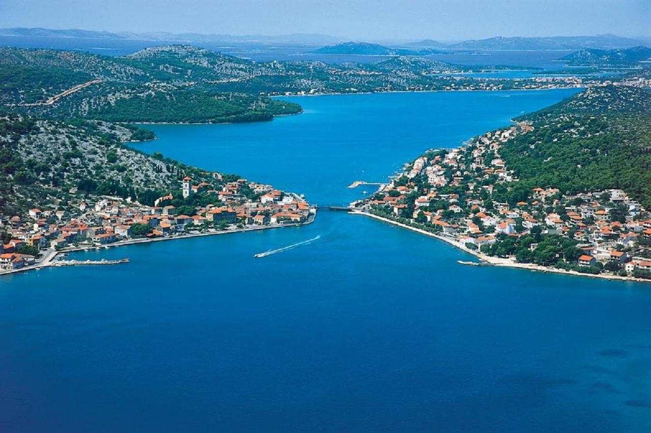 Apartmani Stanko Tisno Esterno foto